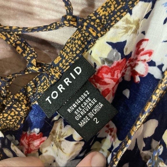 Torrid Floral Lace Up Back Challis Swing Cami - Picture 10 of 11